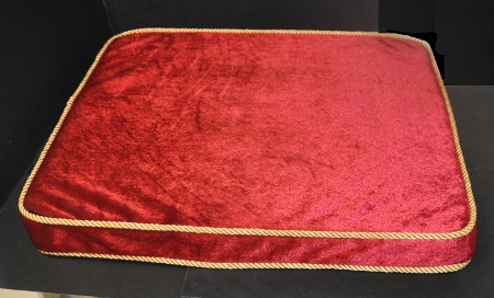 Royal Arch Apron Cushion